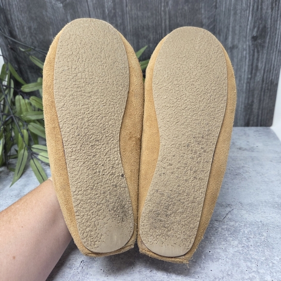 Minnetonka | Tan Leather Moccasins Slippers with Faux Fur Lining Womens Size 9 - Picture 9 of 11